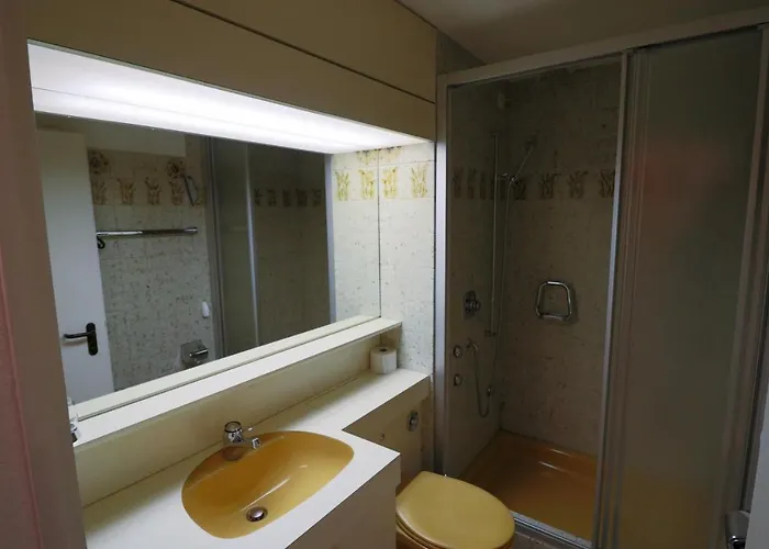 Richmond - 301 & 106